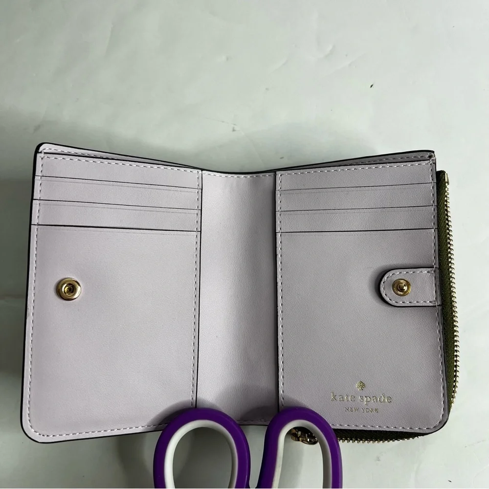 Kate Spade Small L-zip Wallet Green Gold Hardware Snap Closure Pinmount Logo
